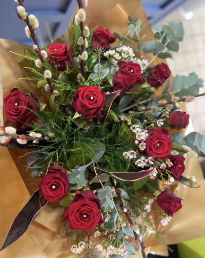 For My Sweetheart - 12 luxury red roses and fabulous foliage are all you need to make a grand romantic gesture to your sweetheart.